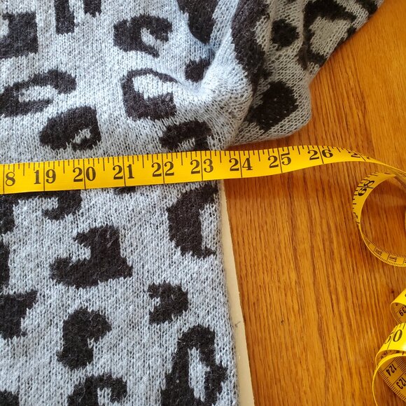 C & C California Blue Leopard Print V-Neck Cardigan Large - Picture 13 of 15